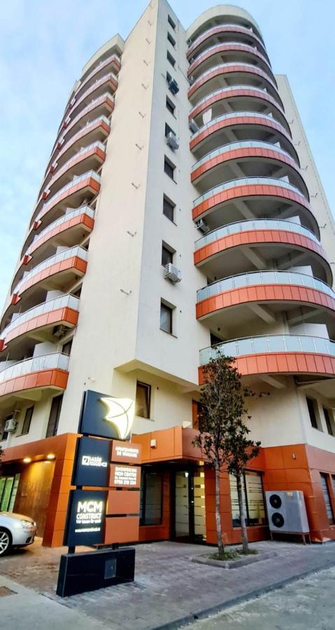 Red Accommodation Near Palas Mall Iasi Exteriör bild